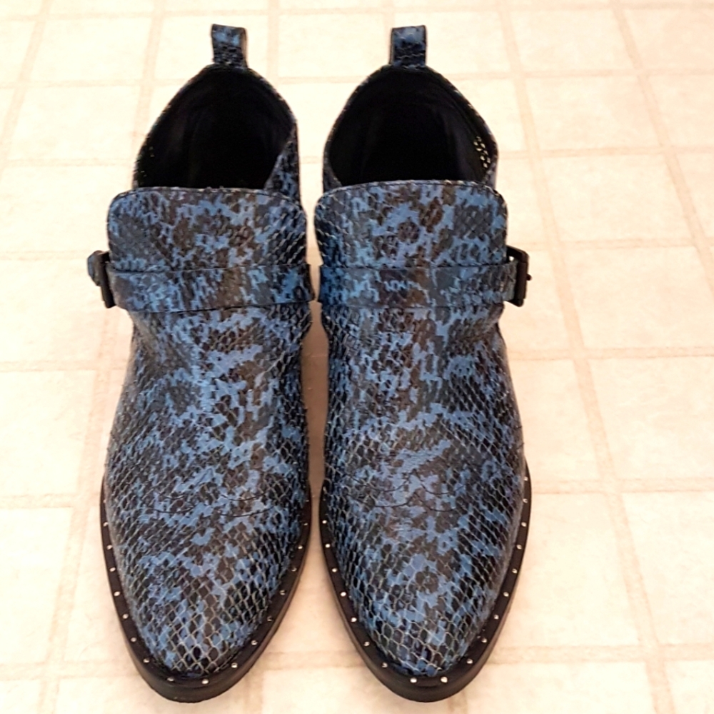 Freda Salvador Booties Sz 7